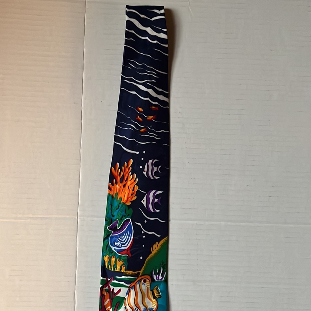 Fish Tie - Picture 3 of 6